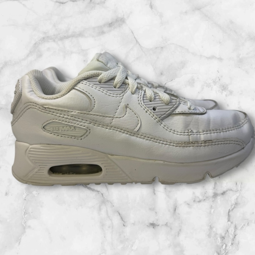 Kids Nike Air Max 90 size 3Y